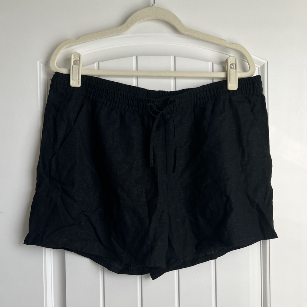 H&M Women's High Waist Black Linen Shorts